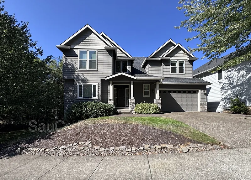 4 bed, 3.5 bath, 3286 sqft, $3,900 — Photo 2