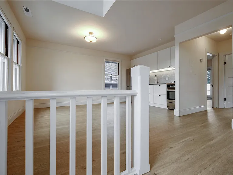 510 Lincoln St #2 — Photo 9
