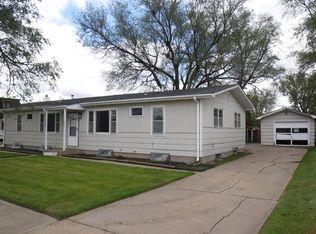 1200 Faith Dr, Salina, KS 67401