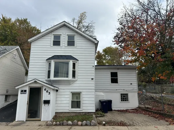 665 Wellington Ave, Elgin, IL 60120