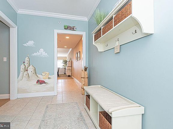 4th image of 301 14th St Unit 205