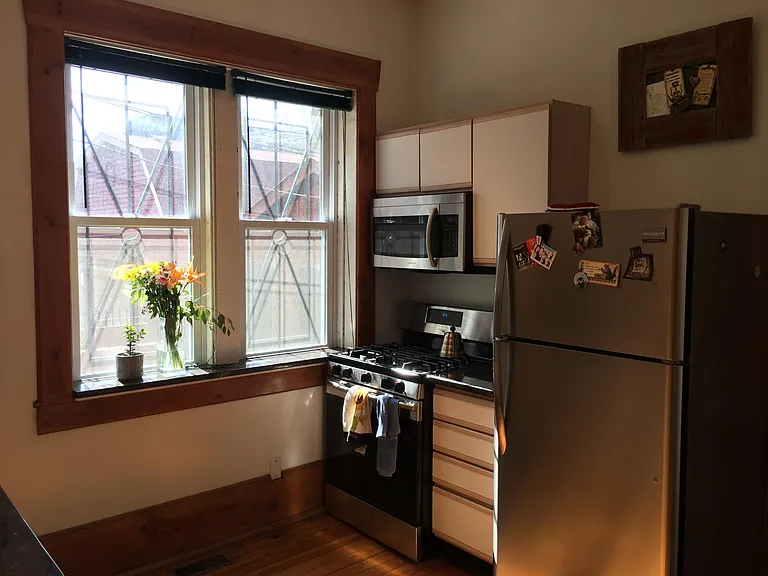 Cheery pleasant kitchen