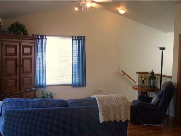 4th image of 3313 Emerald Dr Unit A