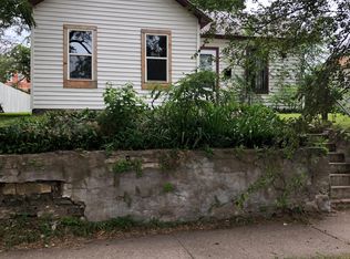 1121 Avon St, La Crosse, WI 54603