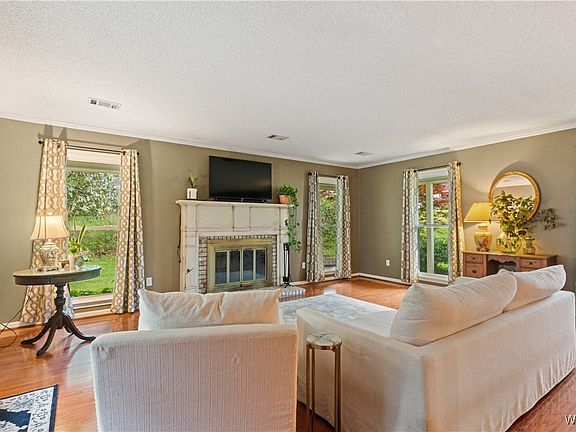 5th image of 817 Chickamauga Cir