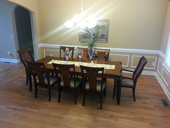 3rd image of 180 Twin Creeks Dr