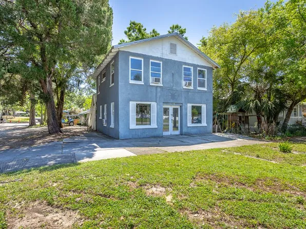 72 7th St, Apalachicola, FL 32320