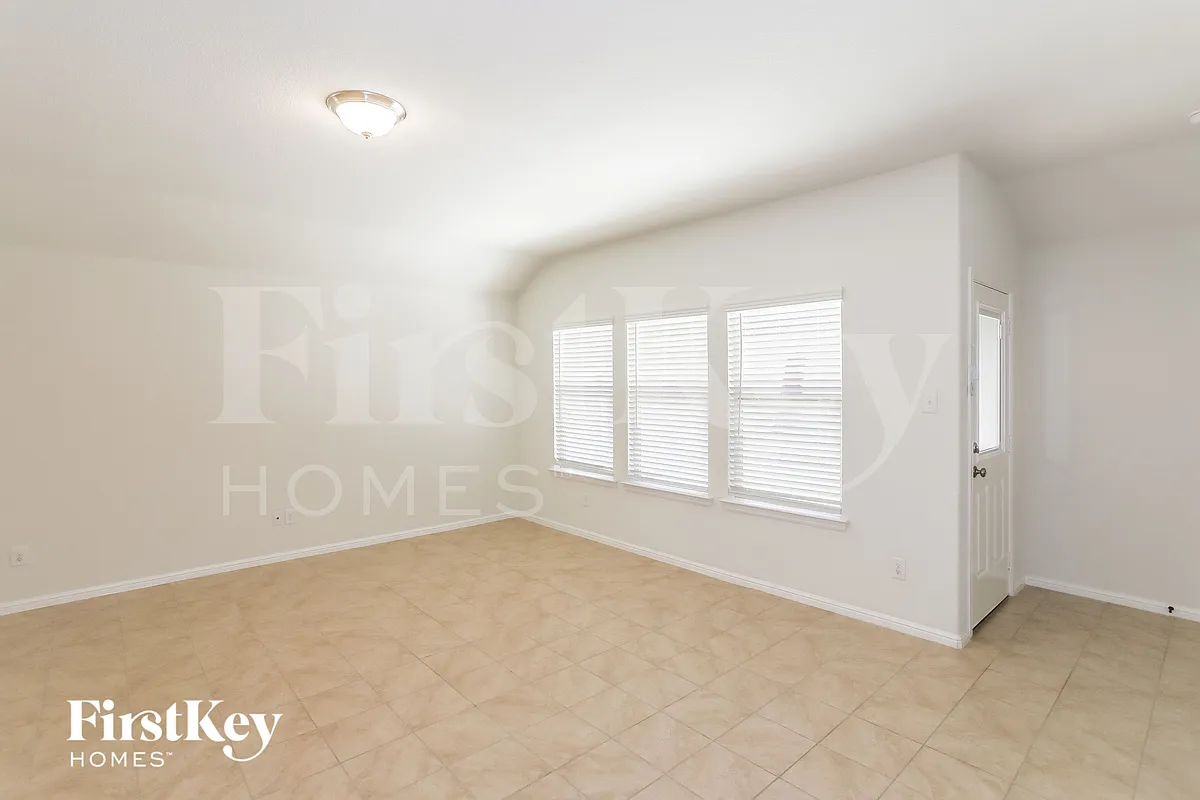 Building Photo - 2205 Sadlers Creek Ln