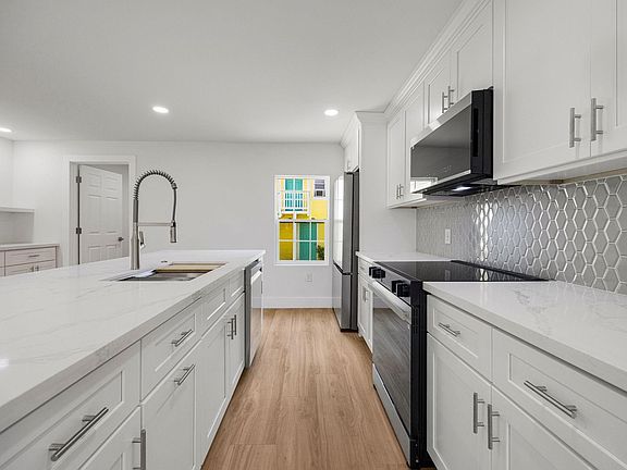 5th image of 3619 Avenue S