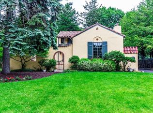 408 Sedgwick Dr, Syracuse, NY 13203