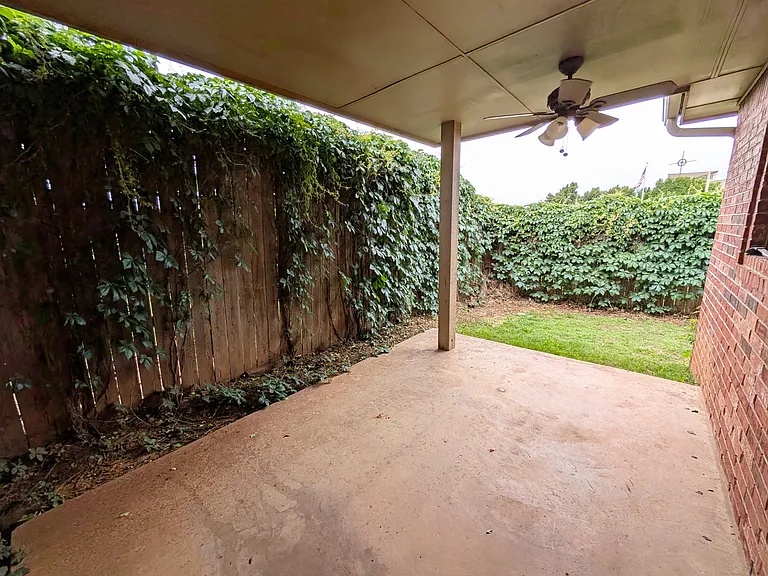 17115 Cedar Dr — Photo 16