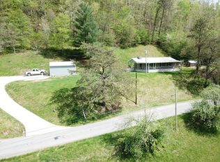 116 Henrys Fork Rd, Arnoldsburg, WV 25234