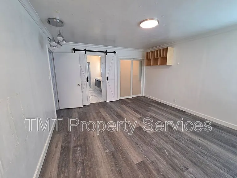 9 W Robinhood Dr — Photo 63
