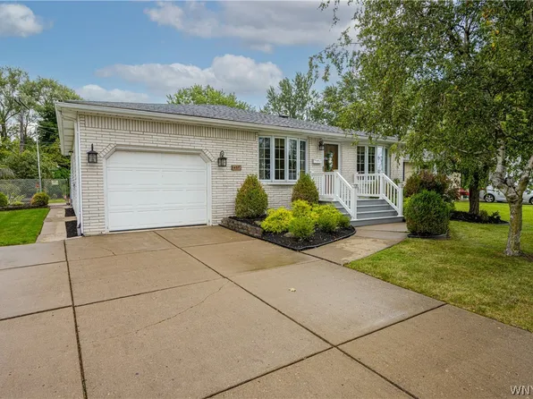 457 N Creek Dr, Depew, NY 14043