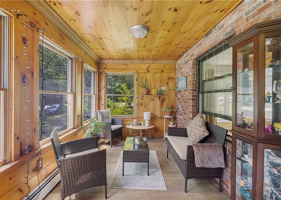 540 Providence Pike North Smithfield RI Zillow