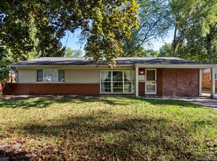 2468 Walce Dr, West Bloomfield, MI 48324