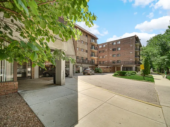 2325 N Neva Ave APT 204B, Elmwood Park, IL 60707