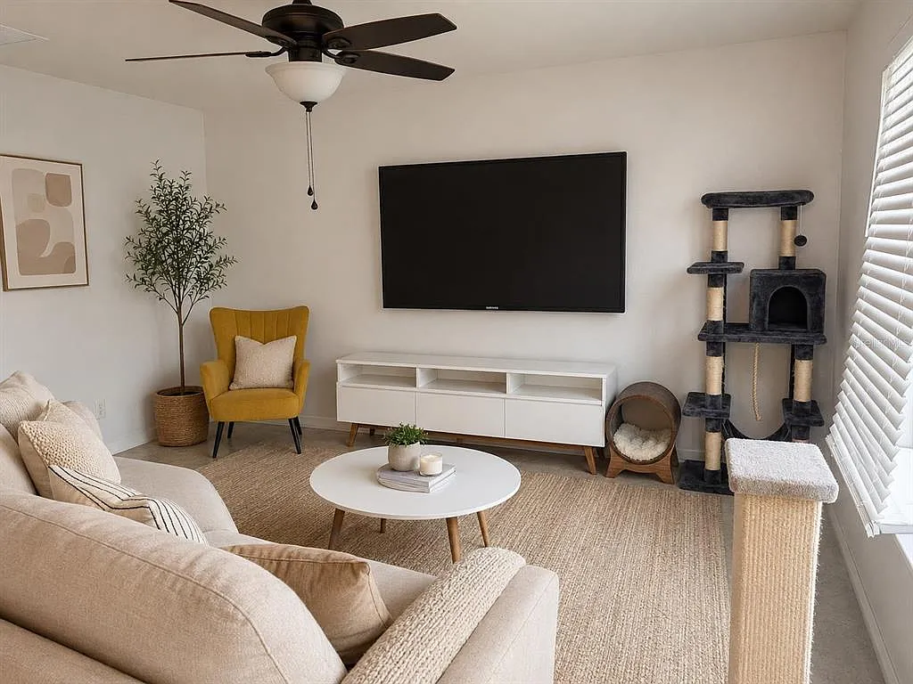 3 bed, 2.0 bath, 1248 sqft, $2,600 — Photo 3