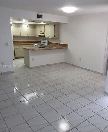 3rd image of 10801 NW 7th St APT 11
