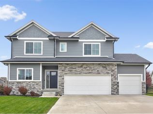 16200 Springbrook Trl, Urbandale, IA 50323