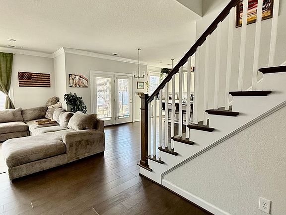 4th image of 4715 Hook Ln