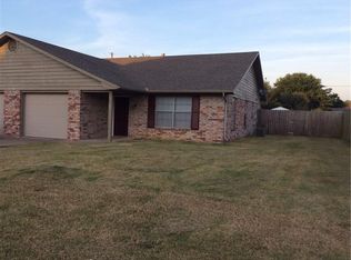 1555 Mark St, Springdale, AR 72764