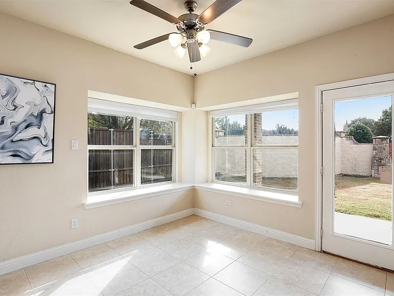 1087 Sahallee Dr — Photo 15