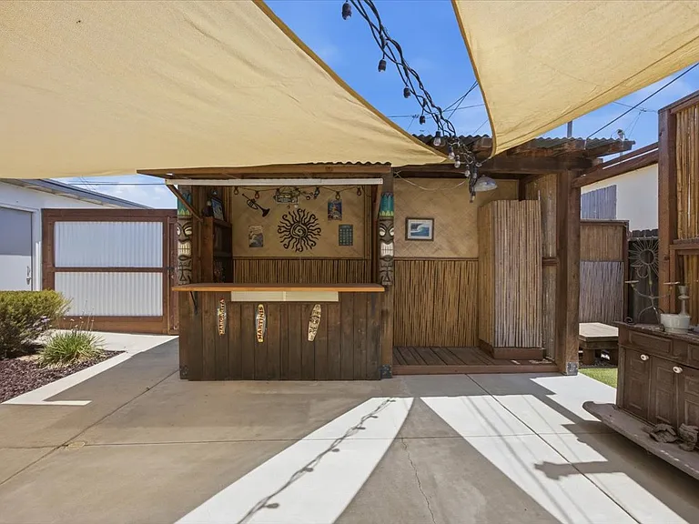 744 Flower Ave — Photo 34