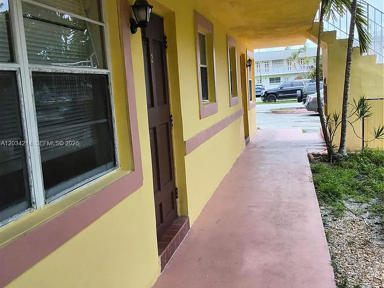 1826 Cleveland St #2 — Photo 13