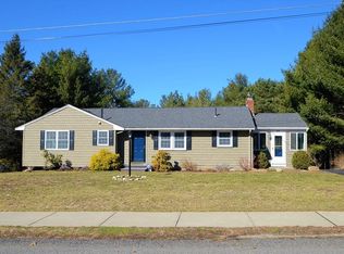 216 Crossfield Rd, Franklin, MA 02038