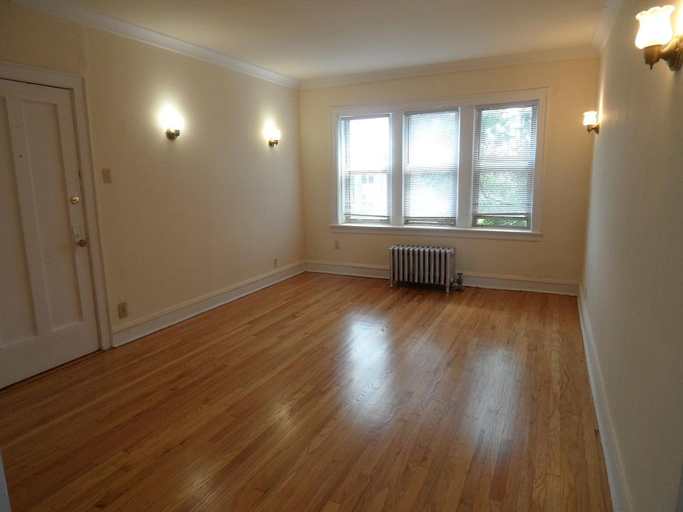 1st image of 4606 N Elston Ave APT 3