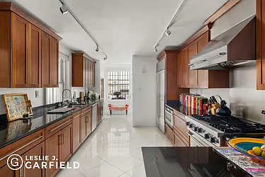 Rented by Leslie J. Garfield