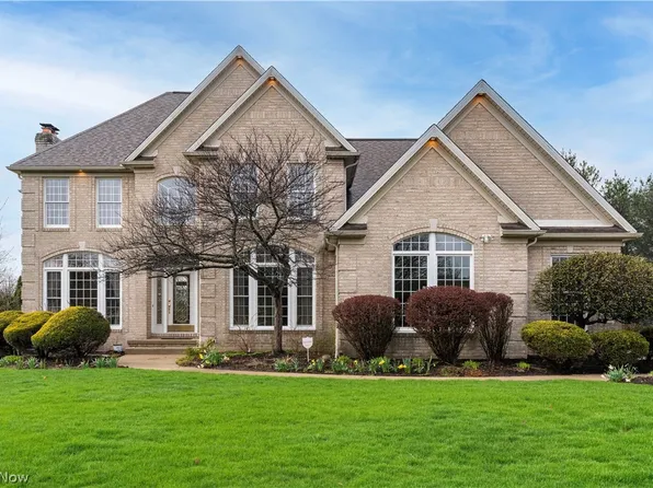 8210 Grayson Green St NW, Massillon, OH 44646