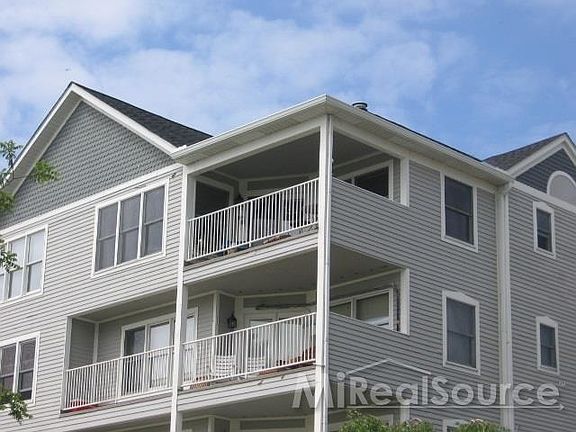 3rd image of 7344 Huron Ave #301