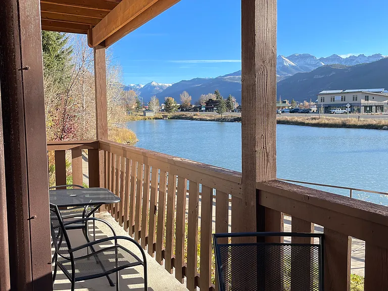 540 Redcliff Cir — Photo 13