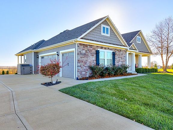 2nd image of 11001 Firefly Ln