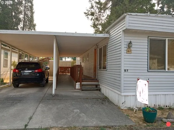 47775 Berry St, Oakridge, OR 97463