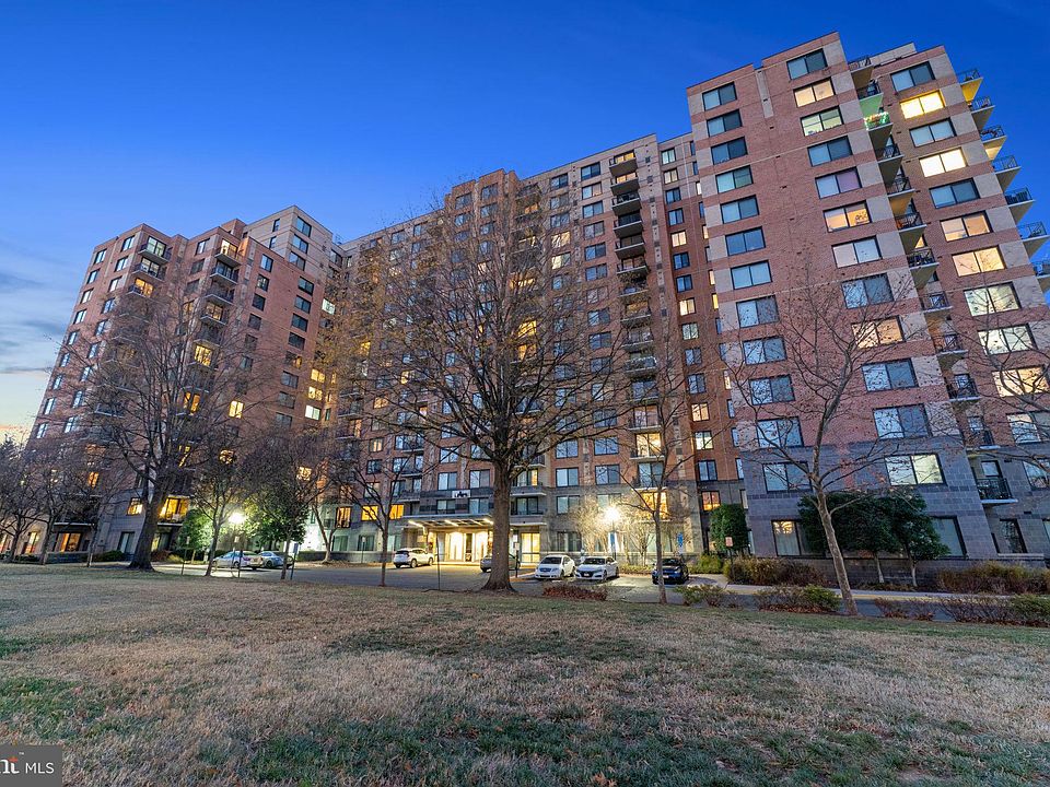 1st image of 2451 Midtown Ave APT 924