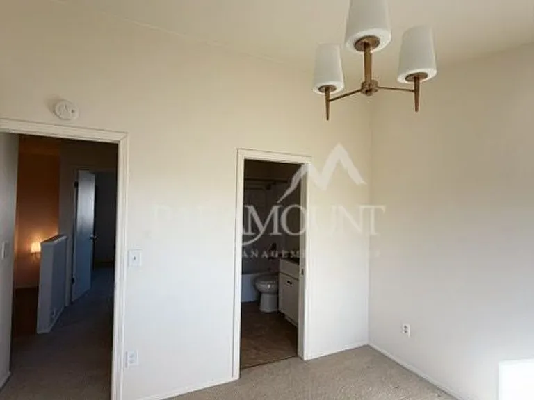 155 Myreboe St NE #10-J — Photo 14