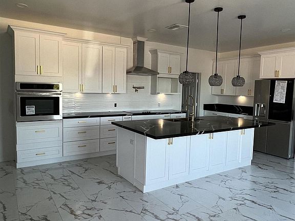 2nd image of 21912 W Kiva St