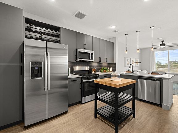 2nd image of 460 Flatiron Blvd #1011