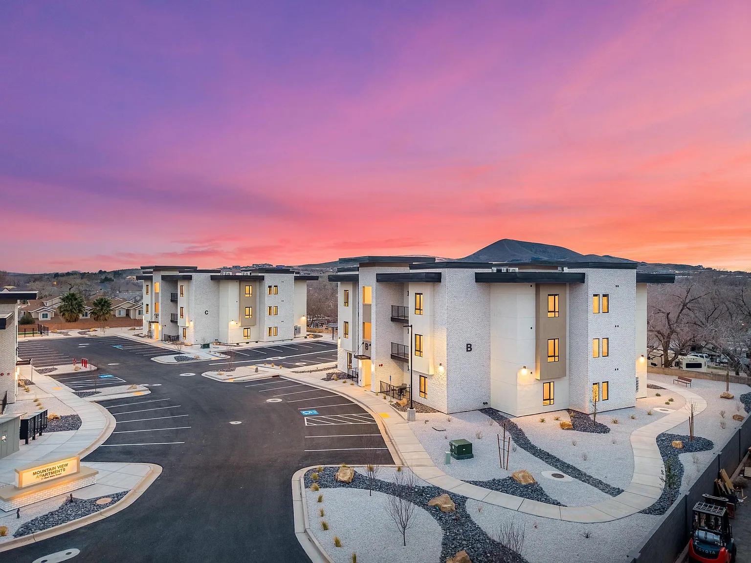 Mountain View Apartments - A-204 — Photo 3