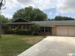 1919 Jackson St, Port Lavaca, TX 77979