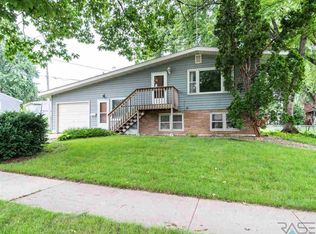 813 S Bahnson Ave, Sioux Falls, SD 57103