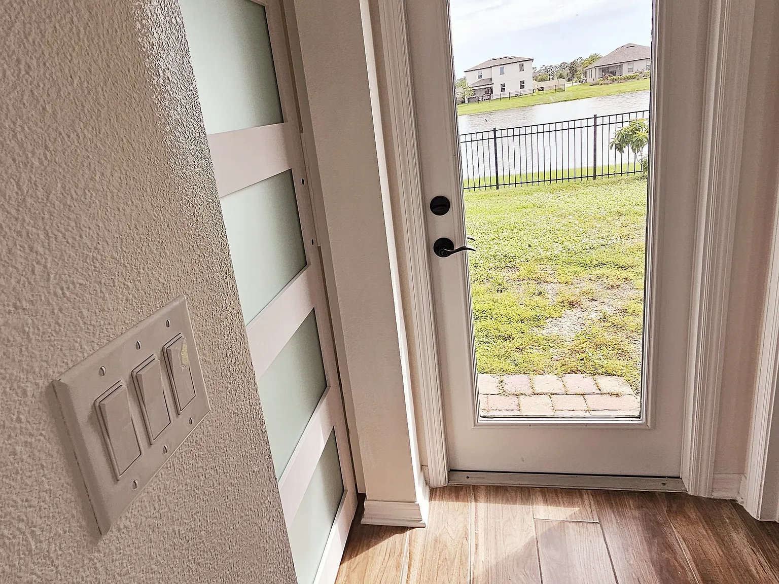 1 bed, 3797 sqft, $1,250 — Photo 2