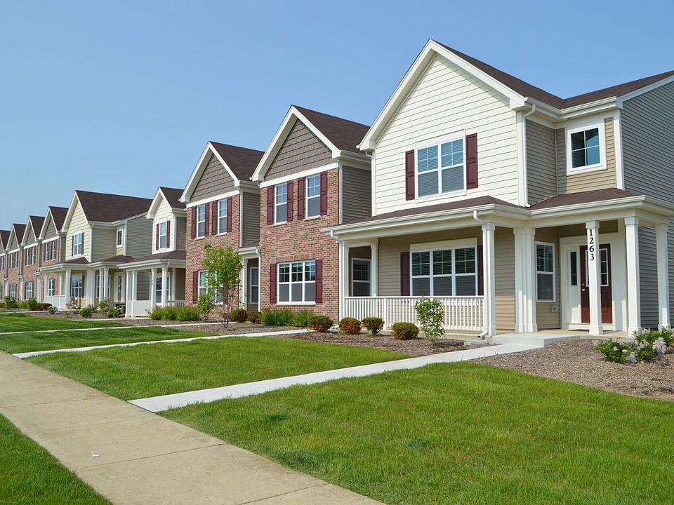End unit with porch!