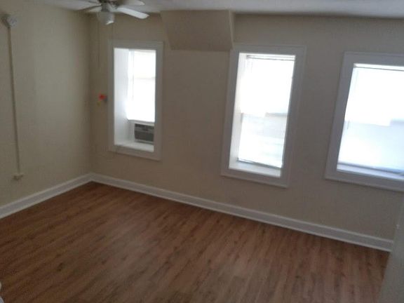 4th image of 524 9th St S APT 3