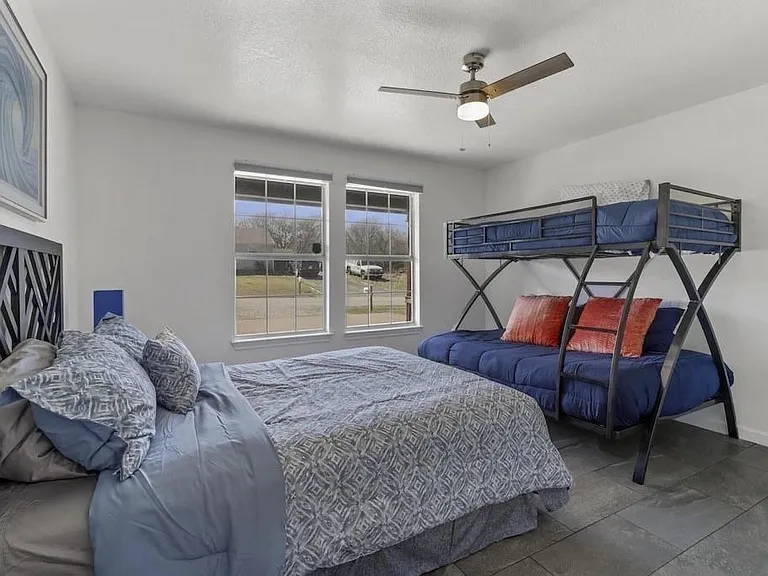 3606 Kayewood Dr — Photo 2