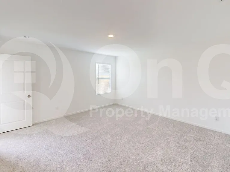 3911 Ontario Way — Photo 10