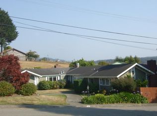 1005 Valley View Dr, Fortuna, CA 95540